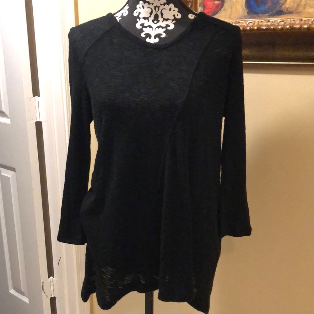 DKNY Asymmetrical hem stretchy knit V-neck, long-sleeve tunic sweater